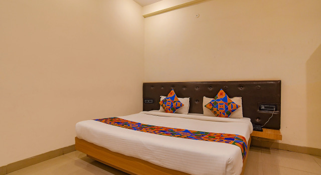 Номер Superior Super Hotel O MP Nagar Near Rachna Tower
