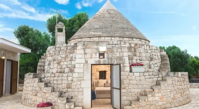 Trullo del Boschetto, Забронировать Отель Каровиньо Долина Итрии
