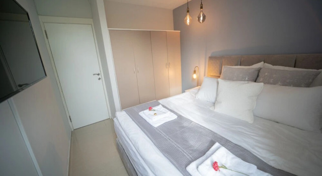 YalaRent Sunora 3BR APT - Families only