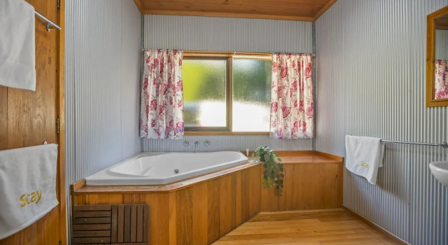 Коттедж Deluxe StayAU Sunset Cottage 2BR Farm Retreat