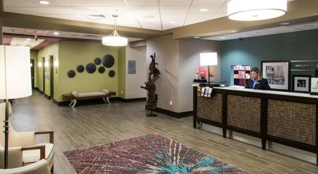 Hampton Inn & Suites Gulfport, Забронировать Отель Галфпорт Миссисипи - побережье