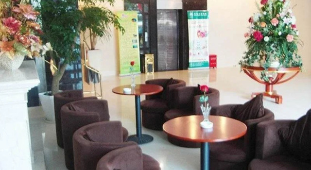 Home Inn Shanghai South Railway Station, Varaa Hotelli Shanghai Shanghai