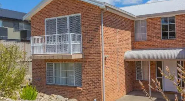 Oberlaken 2/125 Gippsland Street