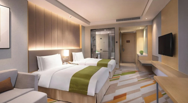 Четырёхместный номер Standard с видом на город Holiday Inn Wuxi Taihu New City by IHG
