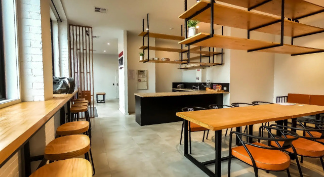 Кровать в общем номере Pod Inn