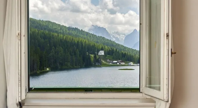 Номер Standard с видом на озеро Grand Hotel Misurina