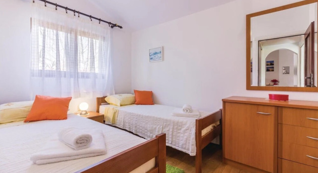 Nice Apartment in Medulin With 2 Bedrooms and Wifi, Reserva ahora Apartamento Hoteles en Pula con aparcamiento, Aparcamiento