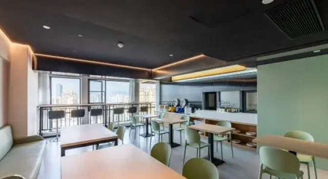 Jingju Hotel (Kunyi Fu Eryuan Jindingshan Bei Lu Road Subway Station), Rezerwuj Hotel Hotele w Kunming z parkingiem, Parking