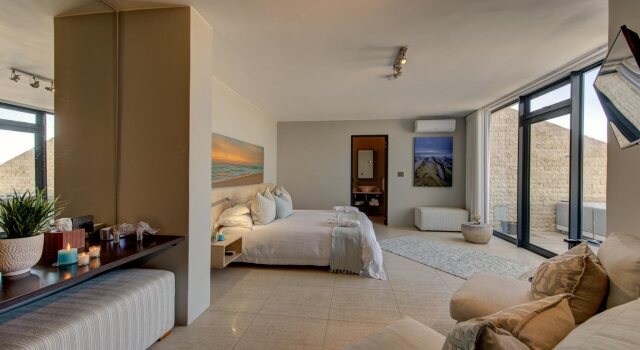 Oceans Villa