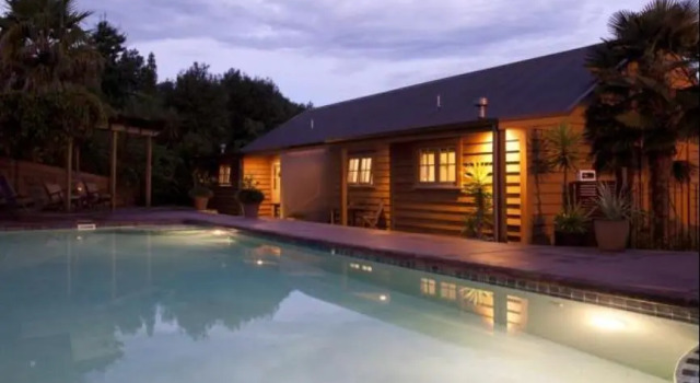 Коттедж Luxury Huntington Stables Retreat Accommodation