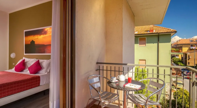 Двухместный номер Standard с балконом и с видом на сад Hotel Corallo