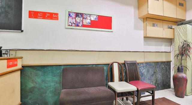 OYO 16086 Hotel Moris Banquets, Rezerwuj Hotel Hotele w Gujarat ze śniadaniem, Śniadanie