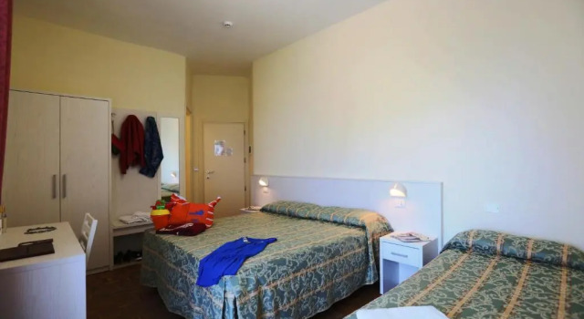 Трёхместный номер Standard с балконом Family Hotel Marina Beach