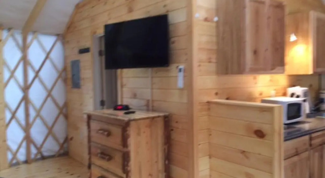Тент Circle M Camping Resort Yurt
