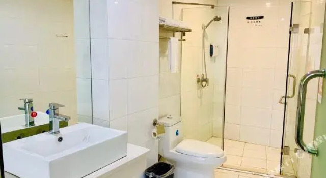 8 Inn (Dongguan Fenggang Xingao Shopping Mall), Book Hotel Fenggang Guangdong