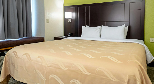Двухместный номер Standard Quality Inn & Suites Robbinsville