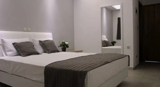 Двухместный номер Standard с балконом Zeus Hotel