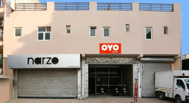 OYO Flagship 80701 Gour Stay Inn, Забронировать Отель Нью-Дели Национальный столичный округ Дели