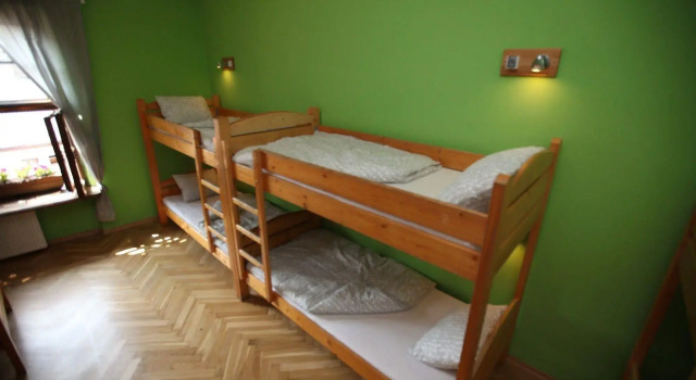 Intro Hostel, Забронировать Хостел Хостелы Кракова, рядом с Базилика святой Марии, Хостел