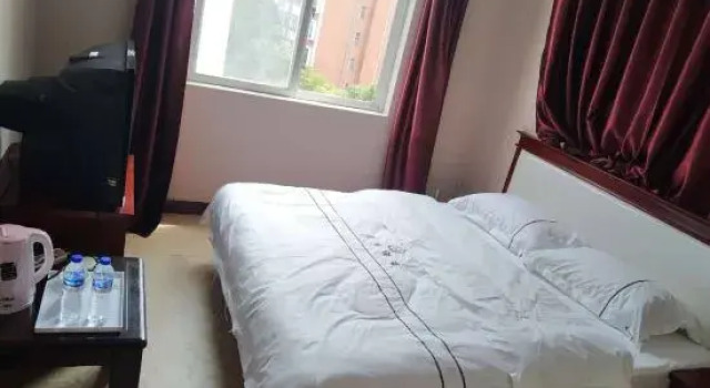 Chuxiong Lanqin Hotel, Buchen Sie Hotel Hotels in Yunnan mit Parkplatz, Parkplätze