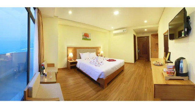Двухместный номер Deluxe с балконом Lunar Hotel Danang