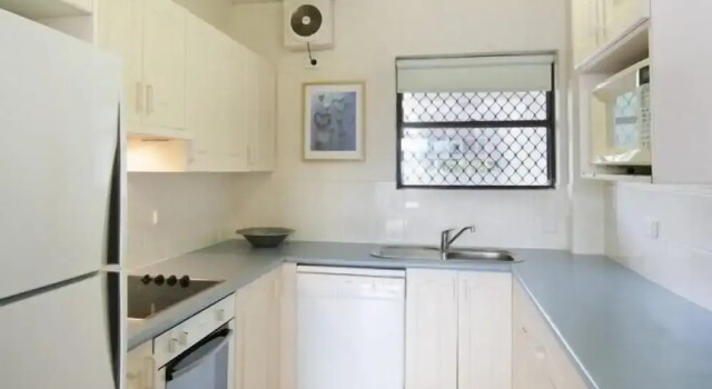 Апартаменты Warroo Apartments