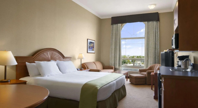 Двухместный люкс Super 8 by Wyndham Fort St. John BC