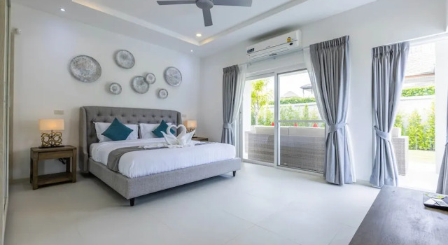 Вилла Deluxe Private 3 Bedroom Pool Villa MS22