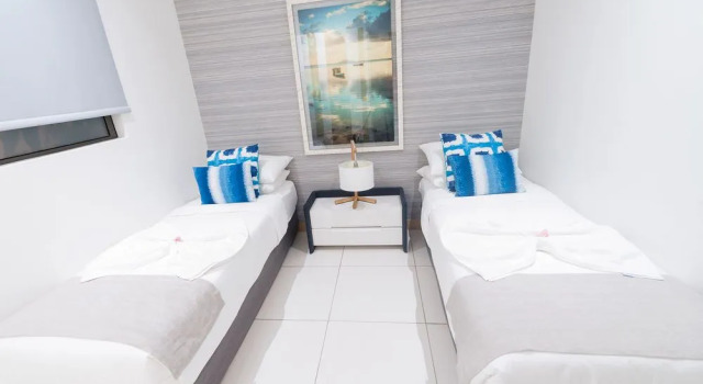 Latitude Luxury Beachfront Complex, Rezerwuj Hotel Hotele 3-gwiazdkowe w Black River, 3*
