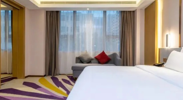 Люкс Deluxe Lavande Hotels（Shenzhen Fanshen Metro Station&Wanda Plaza ）
