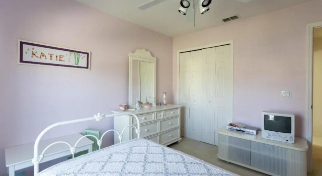 Serene & Attractive Heated Pool Spa Home