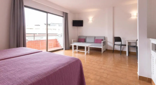 Студия с балконом Orosol Apartments by Typic Hotels