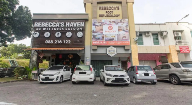 SPOT ON 89858 Rebeccas Homes, Prenota Hotel Hotel SPA a Sabah, SPA