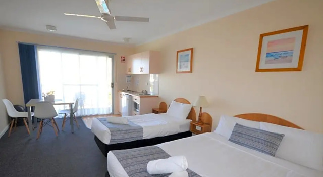 Номер Deluxe с видом на бассейн South Seas Motel