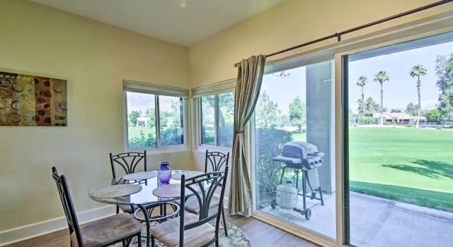 Апартаменты с 2 комнатами Cathedral City Condo on Golf Course w/ Patio!