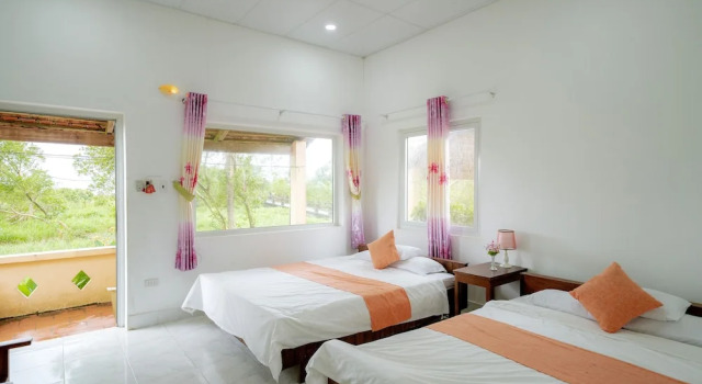 Трёхместное бунгало с видом на сад Thai Tan Tien Bungalow