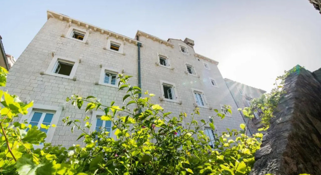 La Villa Boutique Hotel, Забронировать Бутик-отель Старый город Будвы 