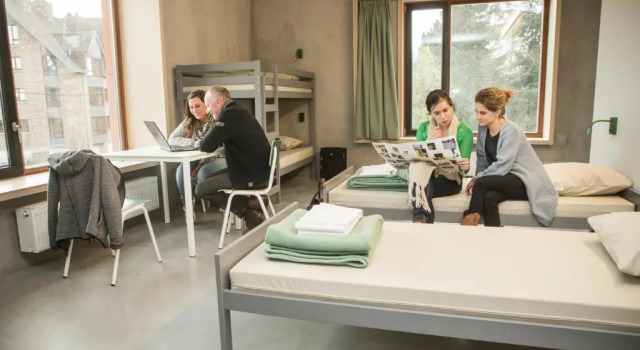Кровать в общем номере (мужской номер) Hostel Groeninghe