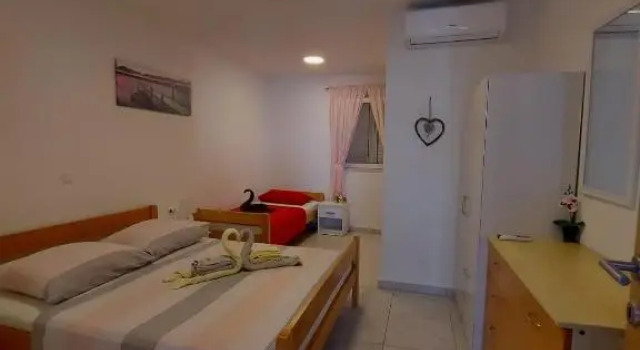 Apartments by the sea Gradac, Makarska - 18877, Забронировать Апартаменты/квартира Градац Шибенско-Книнская жупания, рядом с Пляж Обала