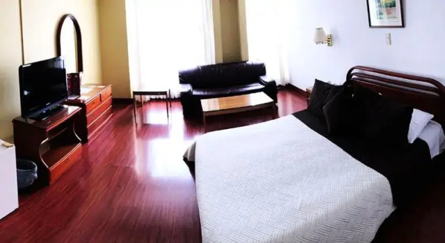 Полулюкс Hotel Galerias Pasto