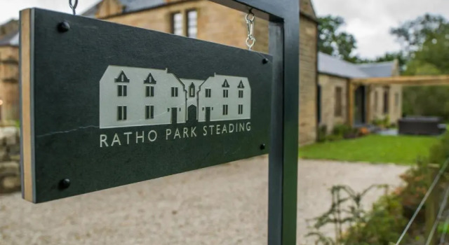 Coach House Ratho Park Steading, Rezervați Hotel Ratho Edinburgh