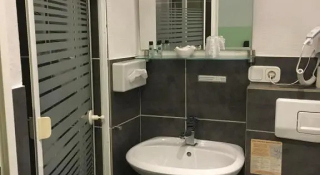 Номер Economy Hotel Augsburg Goldener Falke