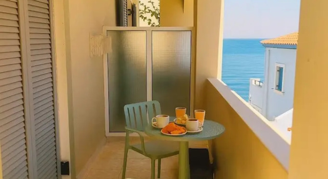 Beachfront Panorama Aprtmnts - Kythira Seaside Gem, Забронировать Апартаменты/квартира Агия-Пелагия Китира, рядом с Порт Агия-Пелагия