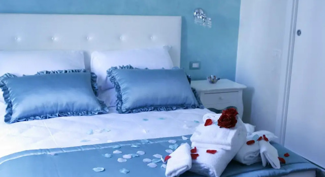 Crystal Rhome Guest House