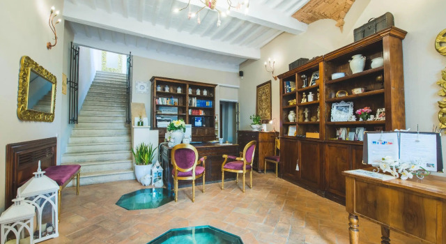 PALAZZO DEL CAPITANO Wellness & Relais - Luxury Borgo Capitano Collection, Забронировать Отель Отели Валь д’Орча с бассейном, Бассейн