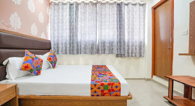 Номер Deluxe Fabhotel The Lead