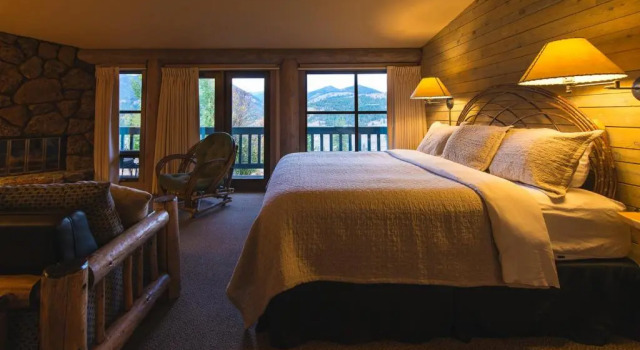 Двухместный номер Standard с балконом Sun Mountain Lodge