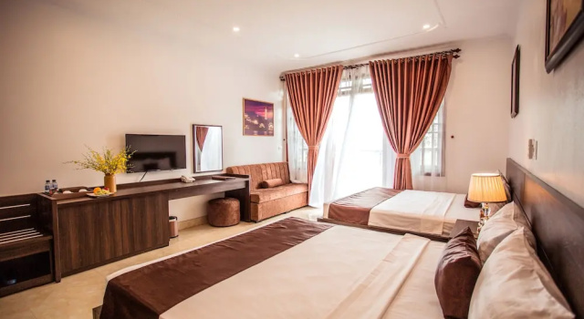 Семейный номер Standard с балконом Salina Hotel Ninh Binh