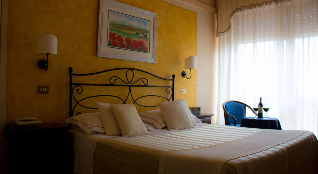 Hotel Ristorante Tre Stelle, Забронировать Отель Монтепульчано Val di Chiana