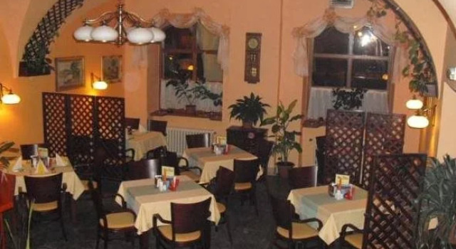 Městský Hotel Dorinka, Забронировать Отель Хостинне Краловеградецкий край